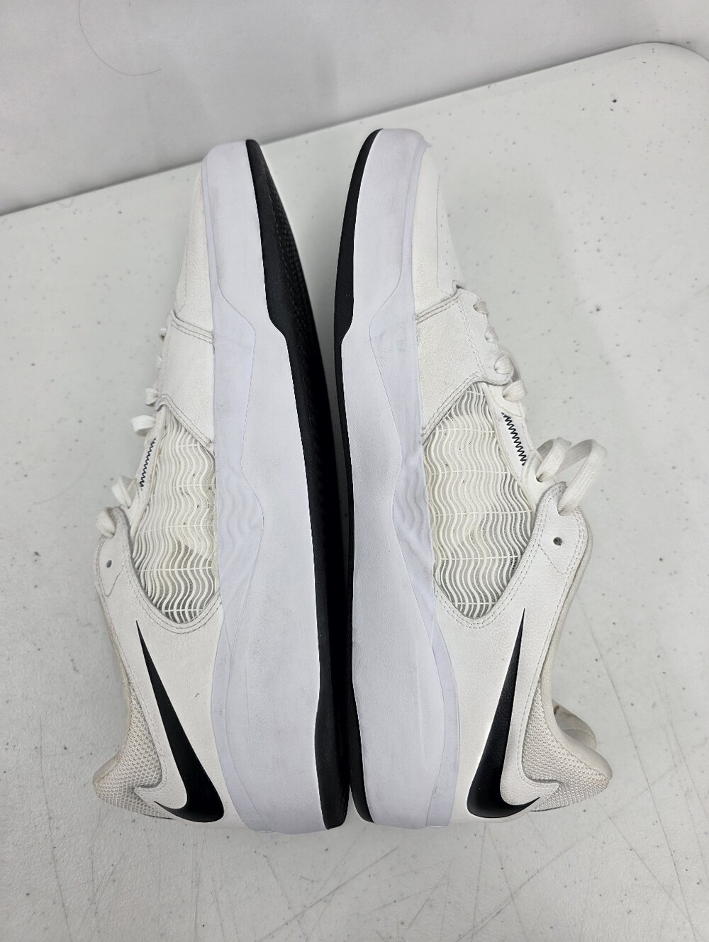 Nike Ishod Wair Premium SB White Black Skate Shoes DZ5648-101 Men's Size 14. - Picture 6 of 9